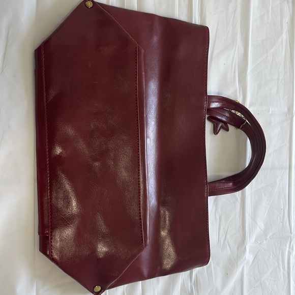 Estée Lauder womens cranberry pocketbook - Picture 5 of 10